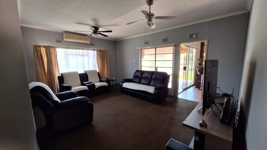 To Let 3 Bedroom Property for Rent in Sandania Free State